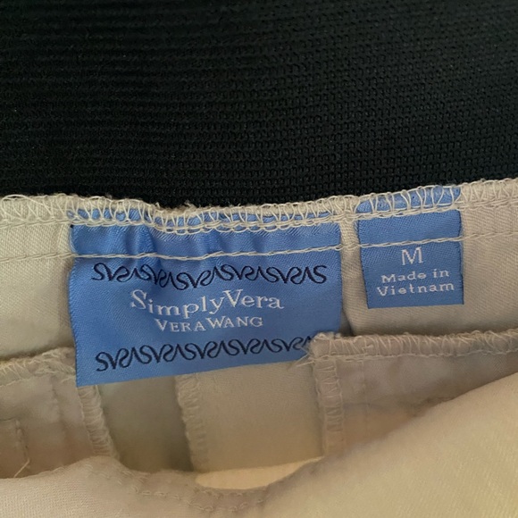 VERA WANG Khaki Capri Pants - Picture 2 of 5